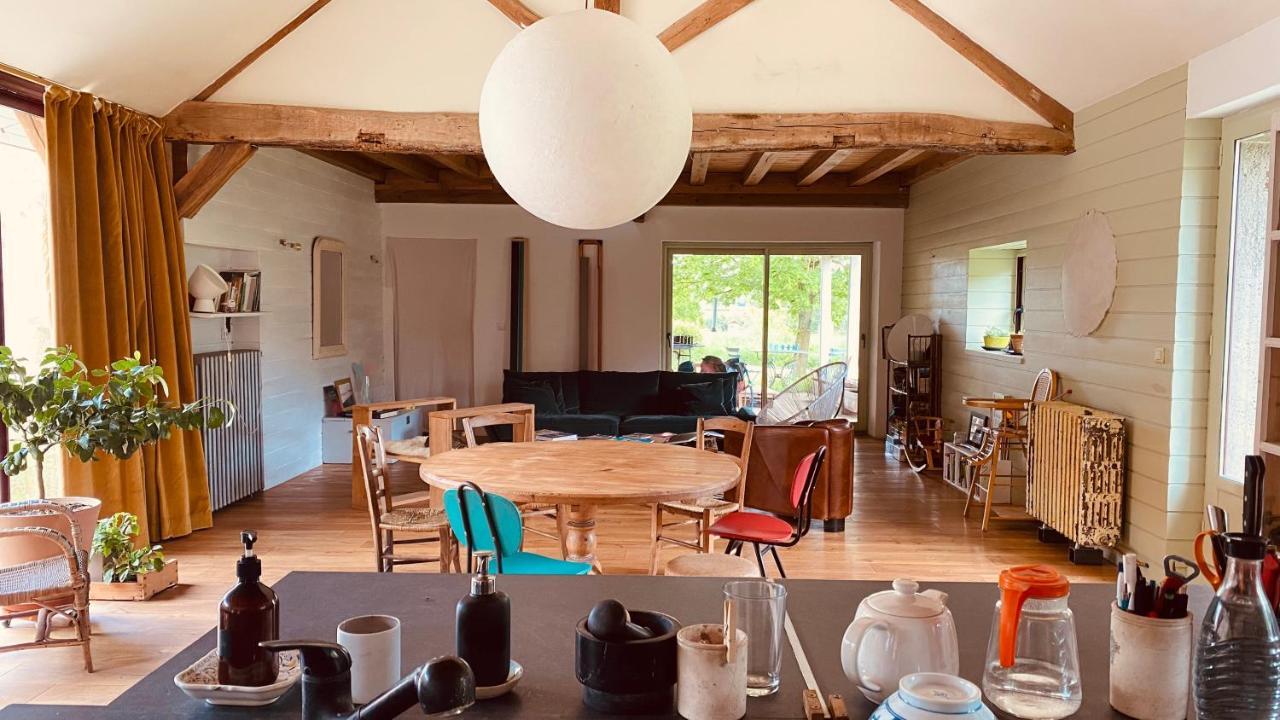 Chambre D'Hotes Dans Les Champs Jeux-Les-Bard エクステリア 写真